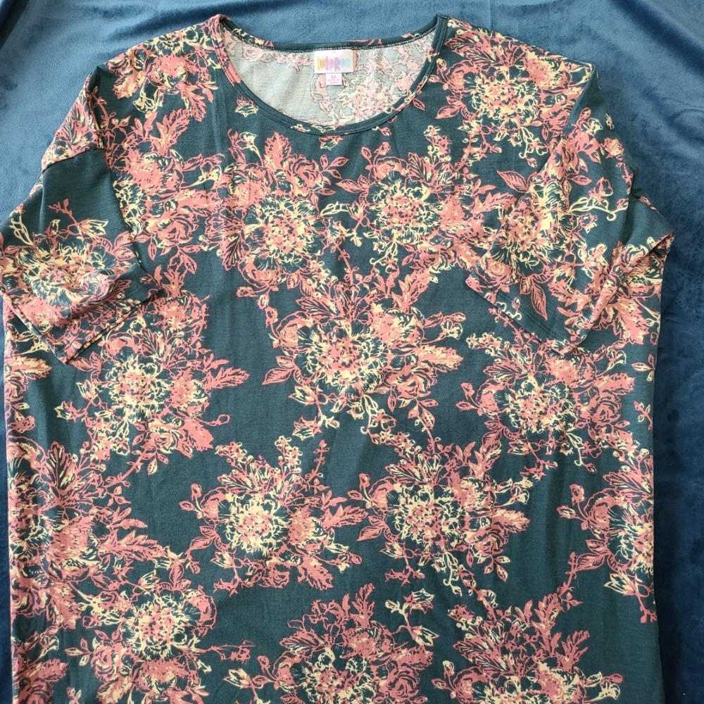 LuLaRoe top